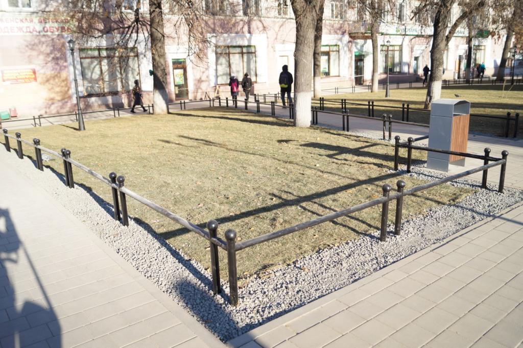 Ремонт газонного ограждения в Центре Сормова стал первым в предстоящей кампании по благоустройству - фото 1